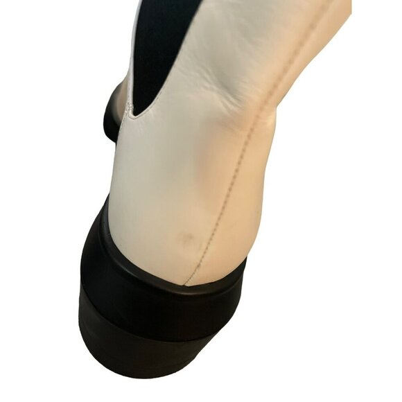 STUART WEITZMAN $495 Norah Lug Sole Chelsea Boots Cream Black NEW Size 6.5 - Picture 6 of 7